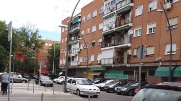 Constructorii români din Spania, asaltați de comenzi: După carantină spaniolii vor să-şi renoveze locuinţele