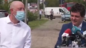 Țipete și îmbrânceli la o conferință de presă. Ce au avut de împărțit Nicuşor Dan şi viceprimarul PSD