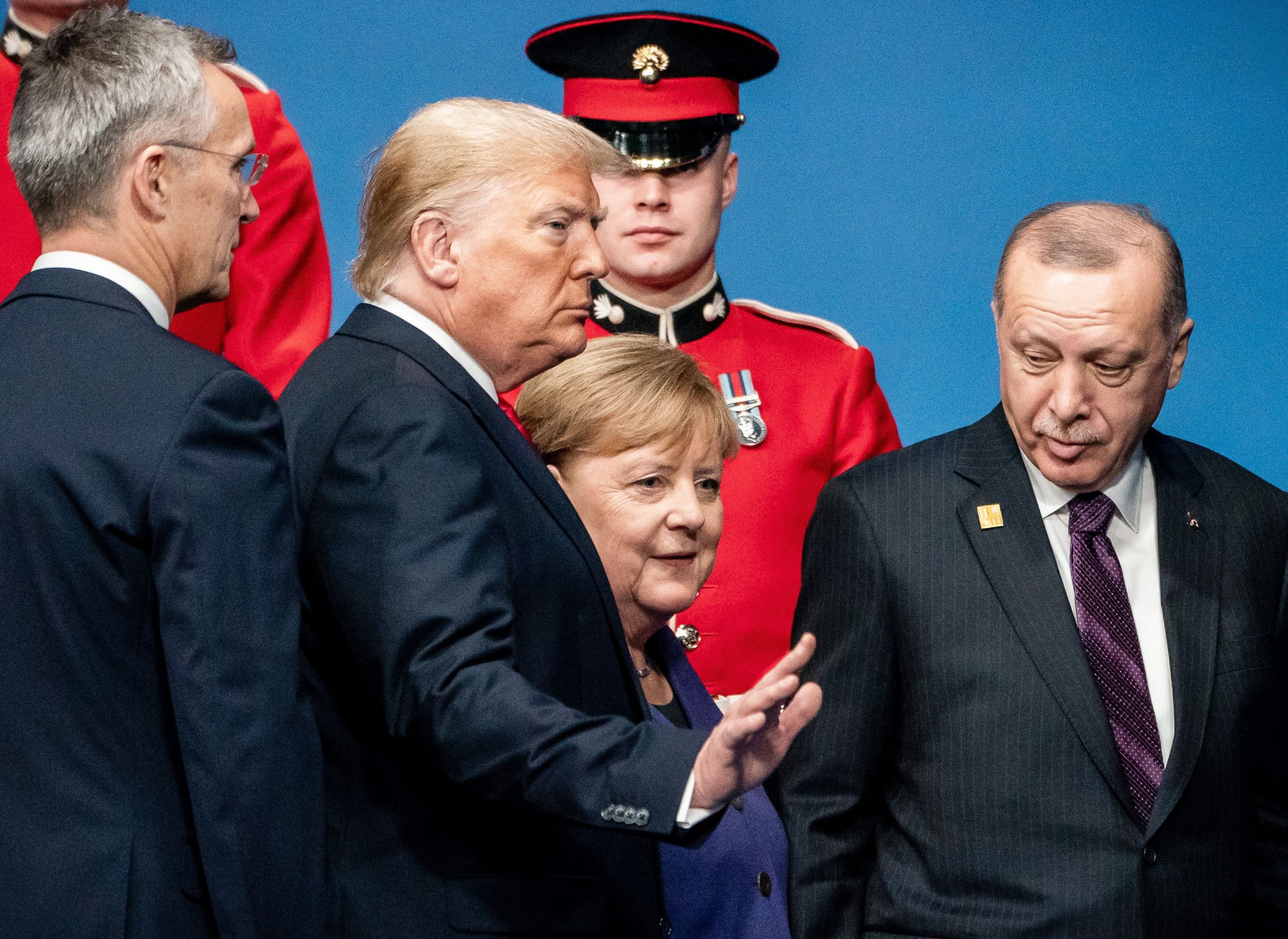 SUA retrage peste nouă mii de militari americani din Germania. Trump: „Noi îi protejăm de Rusia, însă ei sunt delincvenți”