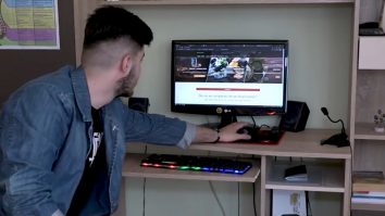 Vlad are 19 ani și a dezvoltat un business online cu ajutorul Facebook şi Google