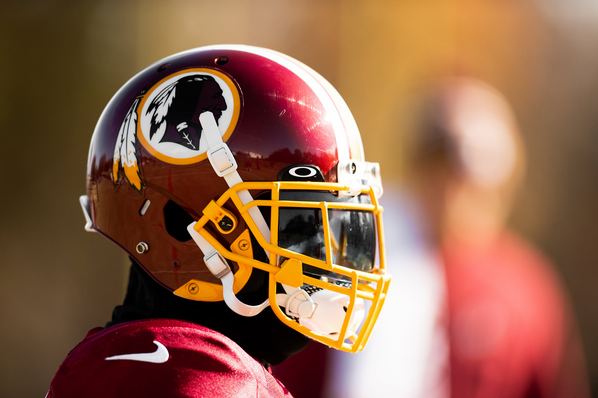 Echipa de fotbal american Washington Redskins – Pieile Roșii – își va schimba numele