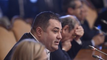 Reacția unuia dintre deputații amendați de două ori pentru că nu purtau mască: Am fost legitimat şi atât. Dacă voi primi proces verbal, îl voi contesta în instanţă