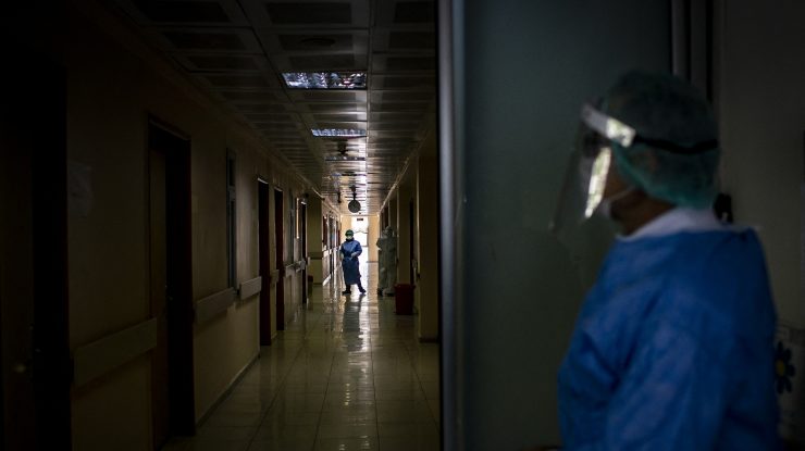 Scenariu de necrezut la Galaţi: Anchete epidemiologice pentru mai mult de o sută de infectări, pe umerii unui singur om