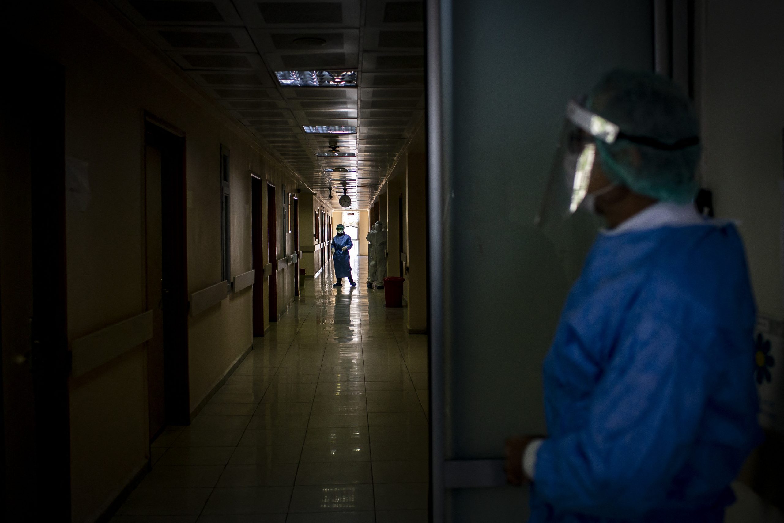 Scenariu de necrezut la Galaţi: Anchete epidemiologice pentru mai mult de o sută de infectări, pe umerii unui singur om