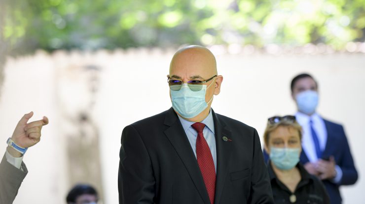 Raed Arafat: „Nu ai cum să vezi 555 de cazuri și să vii cu relaxare“