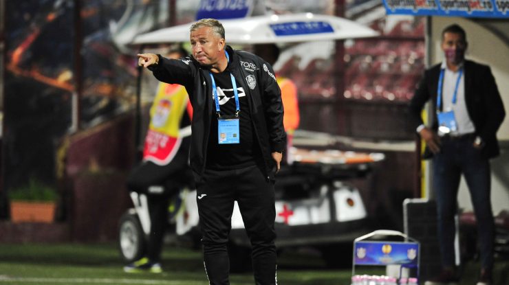 Pozitiv cu coronavirus în urmă cu câteva zile, Dan Petrescu se plimbă fără mască prin Cluj