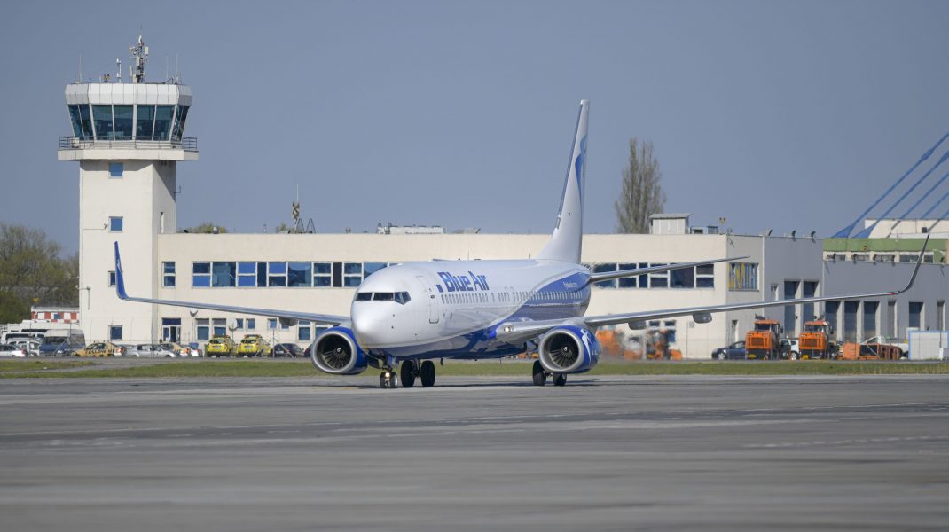 Statul român a aprobat un împrumut de 300 de milioane de lei pentru Blue Air, pentru continuarea activității