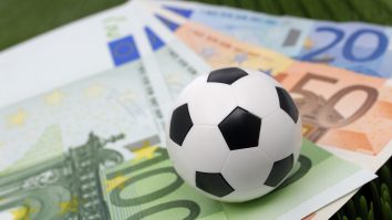 Pandemia de COVID-19 lovește și în salariile fotbaliștilor de la Gaz Metan Mediaș. 8 jucători pleacă