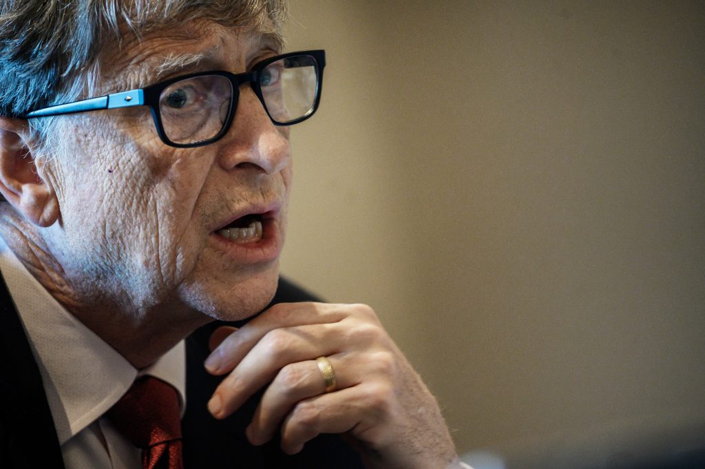 Bill Gates, semnal de alarmă legat de dezastrele climatice: Zonele ecuatoriale vor deveni nelocuibile