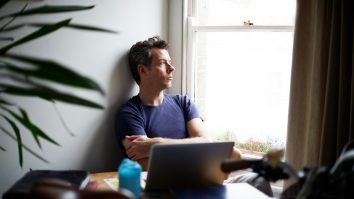 Cercetătorii din Singapore îți arată cum poți deschide fereastra, fără să fii deranjat de sunetele de afară