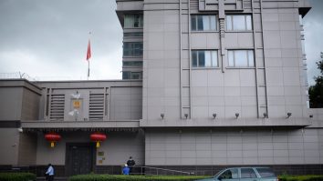 Consulatul de la Houston, centru de spionaj chinezesc. Au furat informații din cercetări medicale valoroase