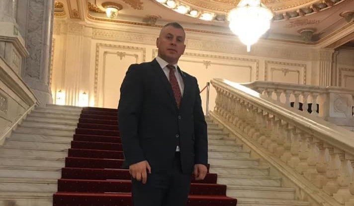 Liderul PNL Vrancea, Daniel Moroșanu, a picat BAC-ul din cauza notei de 3.60 la Limba Română. Vrea și la facultate