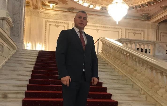 Liderul PNL Vrancea, Daniel Moroșanu, a picat BAC-ul din cauza notei de 3.60 la Limba Română. Vrea și la facultate