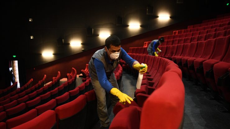 Cinematografele din China se redeschid după 6 luni de lockdown. Care sunt măsurile de siguranță impuse