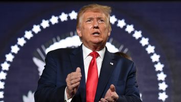 Donald Trump: China a pierdut zeci de mii de oameni în lupta cu virusul