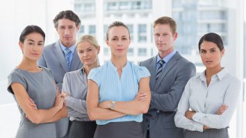 Un lider lipsit de etică influențează echipa. Cum poți evita pierderea angajaților