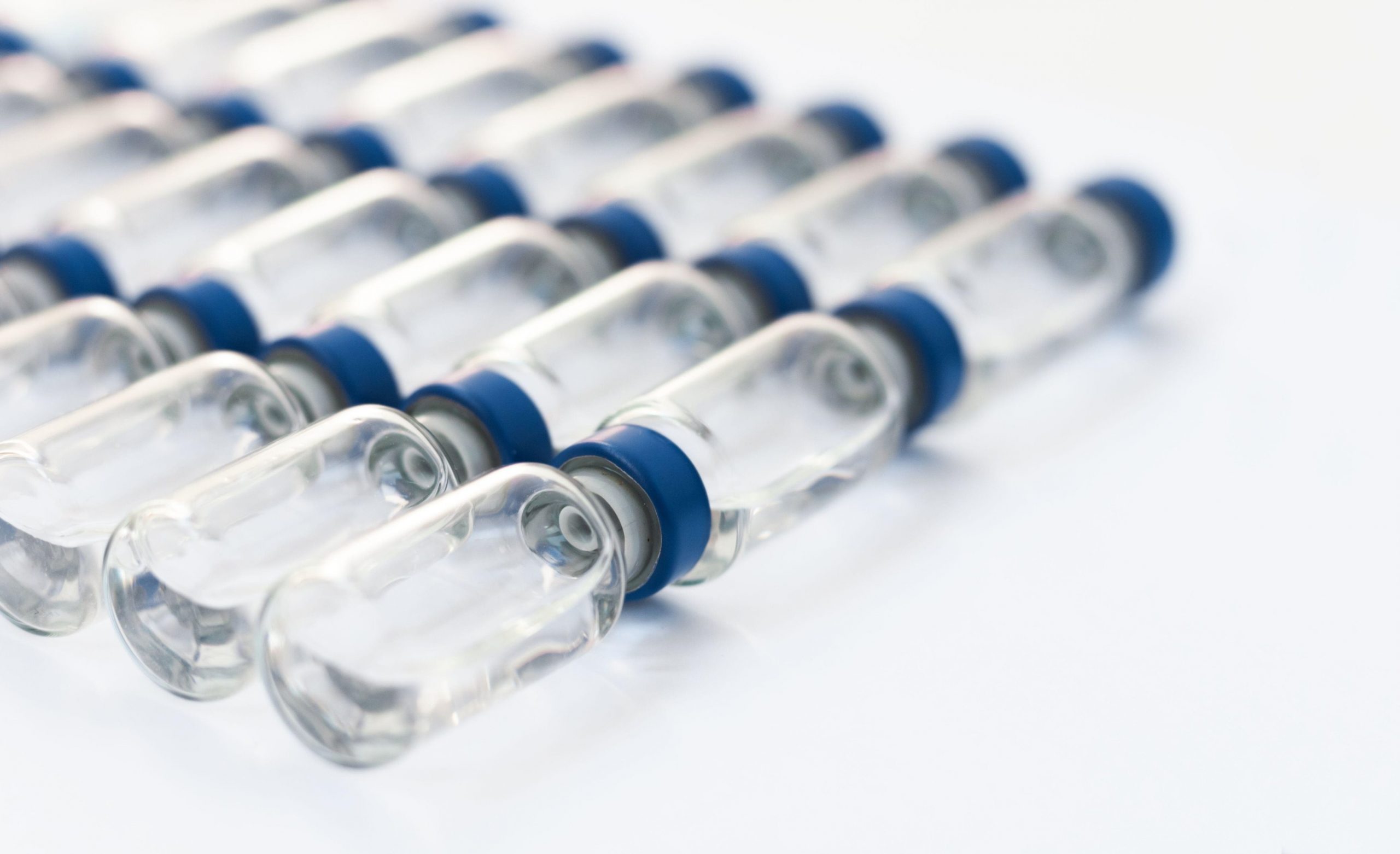 30.000 de pacienți COVID-19 din Europa și Marea Britanie, tratați cu Remdesivir, de la începutul lui august