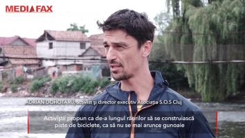 O asociație din Cluj curăță mizeria de pe Someș și-i implică și pe localnici
