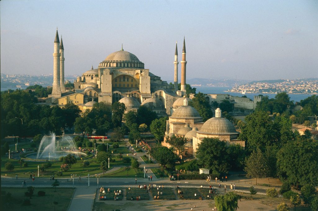 Rușii susțin financiar construcția replicii Catedralei Sfânta Sofia din Constantinopol. Mesajul transmis de oficiali
