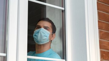 Legea carantinei a intrat în vigoare. Cine este obligat să stea în izolare și care sunt condițiile