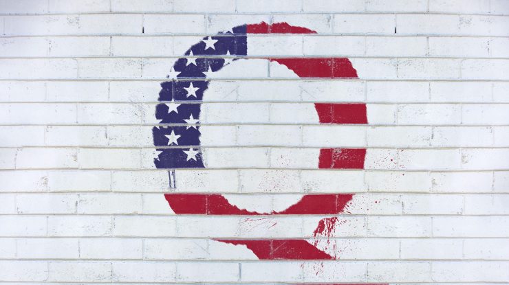 150.000 de conturi Twitter care susțin teoria conspirației QAnon vor fi închise permanent. „Vrem să eliminăm violențele de pe internet”