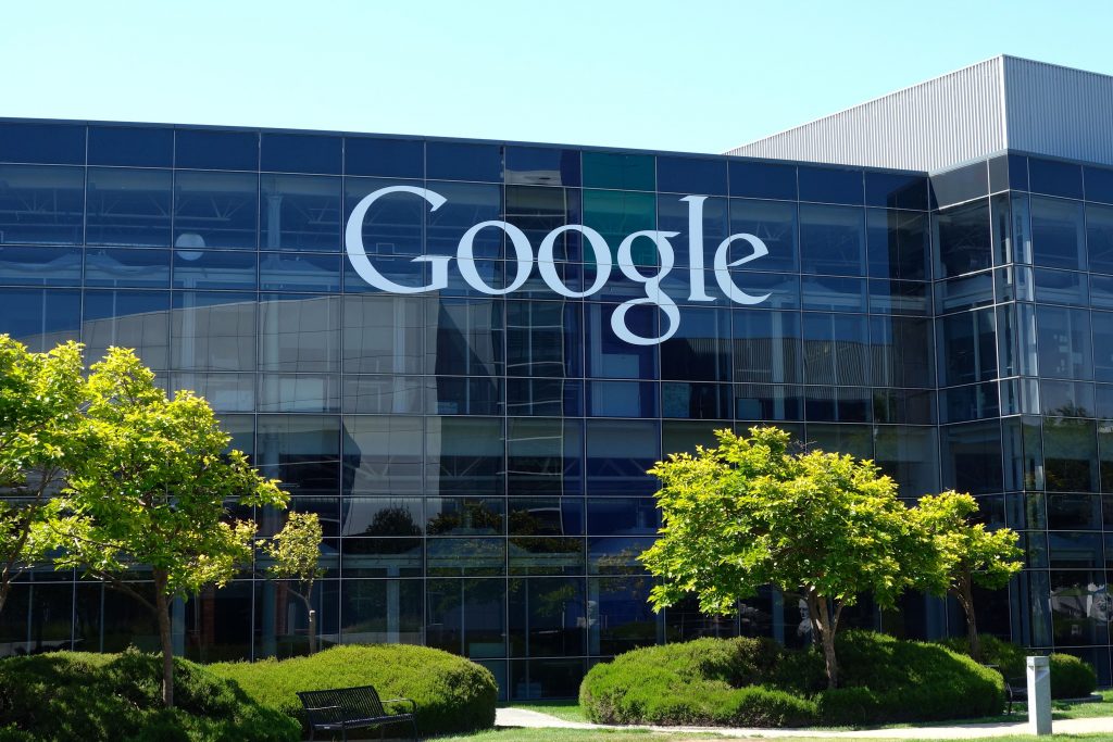 Ce planuri au giganții din Silicon Valley pentru angajați: Google impune munca de acasă, până în iulie 2021, pentru 200.000 de oameni