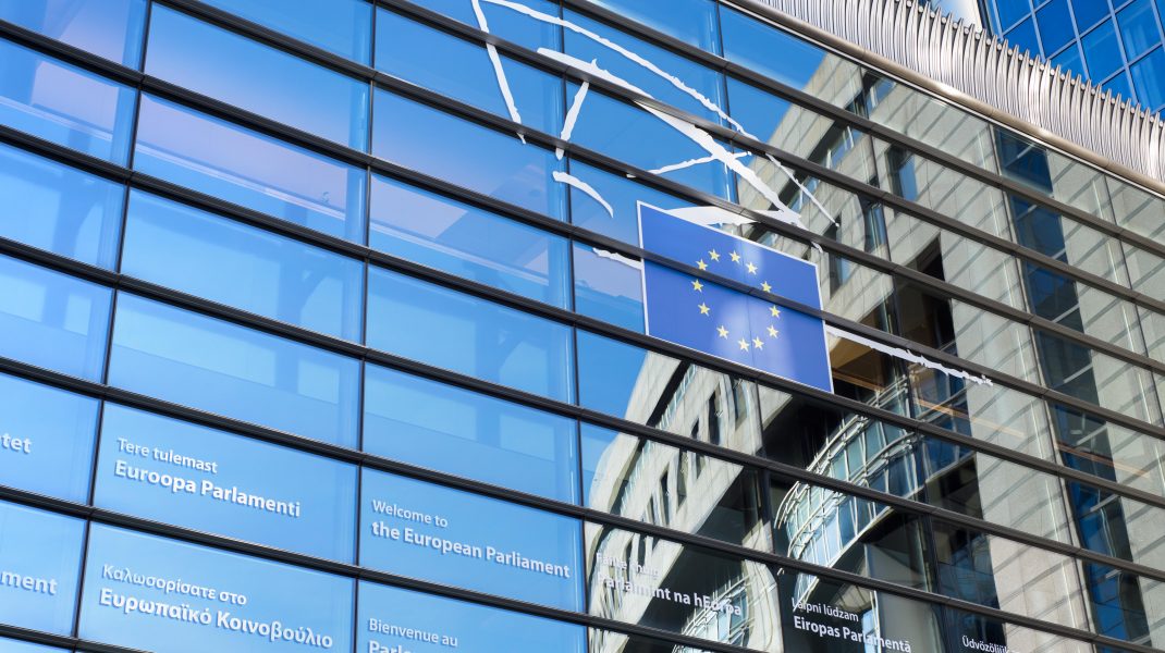Sediul Parlamentului European de la Bruxelles a fost jefuit. Europarlamentarii au făcut haz de necaz în social media