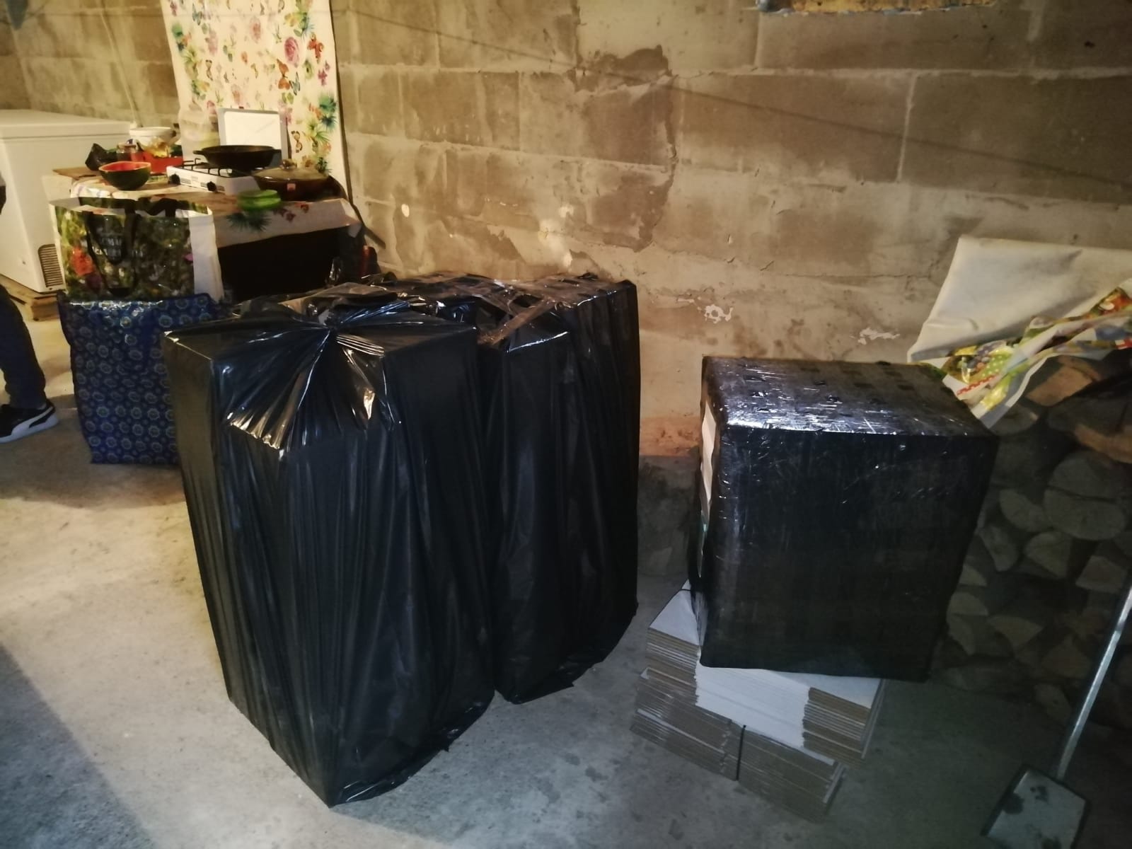 Cum au fost păcăliți zeci de români care au comandat măşti sanitare de pe internet