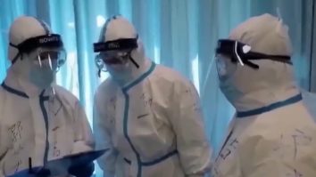 Dacă ai angajaţi bolnavi de Covid şi pui lacătul pe uşă, firma ta va primi ajutor de la Guvern