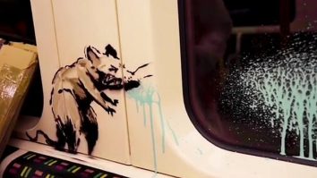 VIDEO Artistul Banksy îţi arată cum se împrăştie coronavirusul în metroul londonez