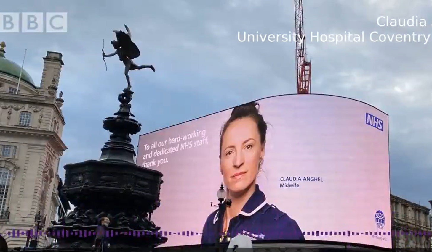 Cum a ajuns o româncă simbol al sistemului de Sănătate din Anglia în lupta anti-Covid