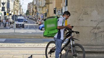 În 2 ani, piața de food delivery din România va ajunge la 600 de milioane de euro