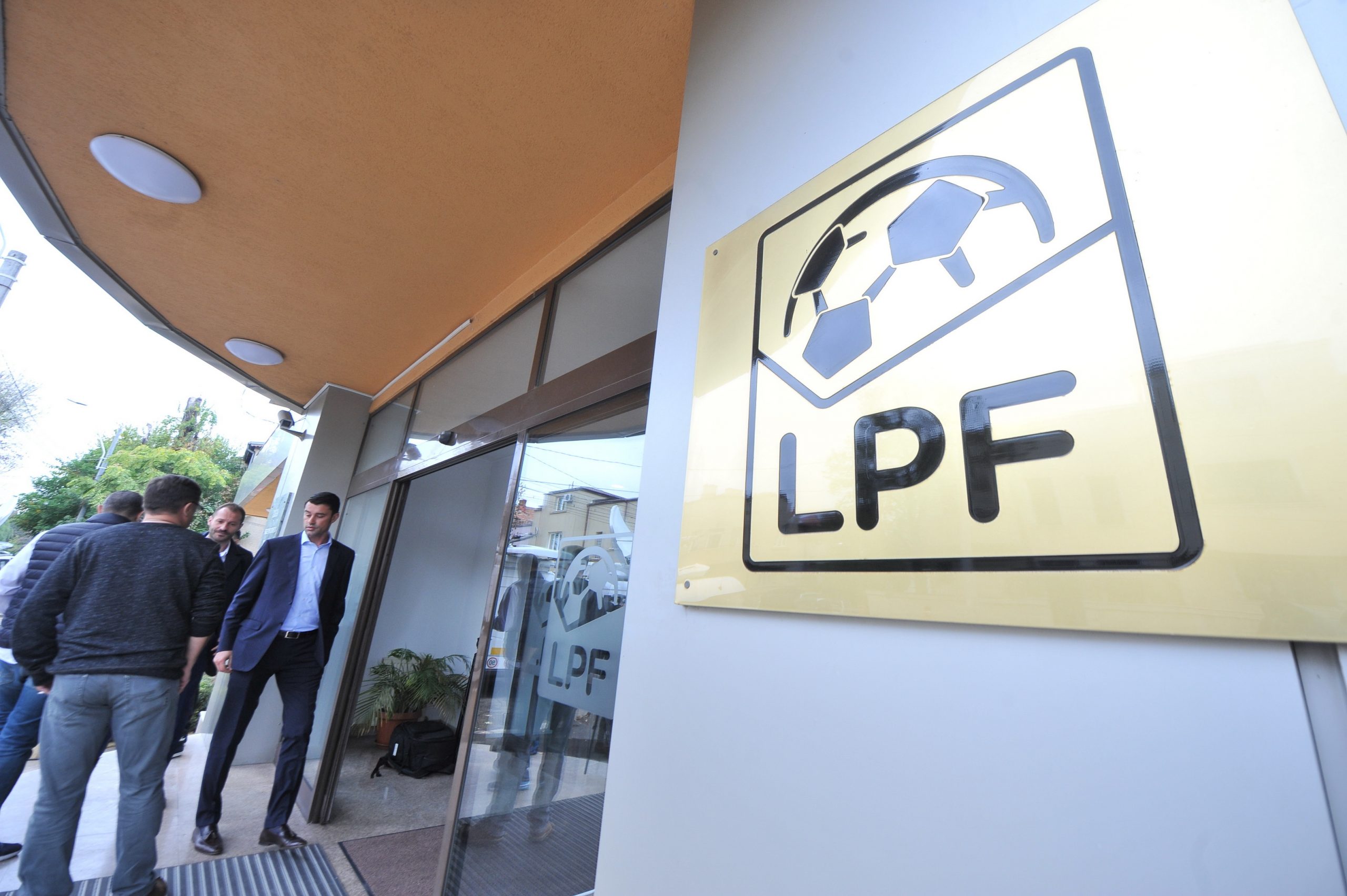 Patru cazuri noi de COVID-19 la Astra: meciul cu Universitatea Craiova nu se mai joacă