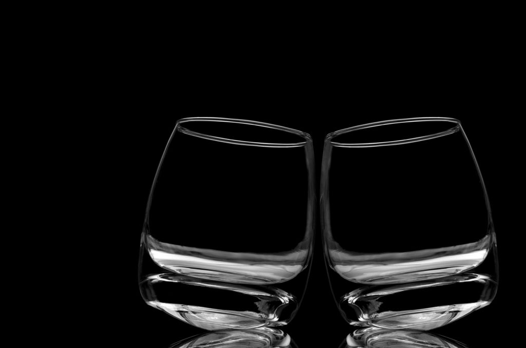 Din 2021, vei bea whisky Johnnie Walker din sticle din carton. De ce s-a ajuns aici