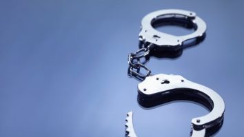 Armata din Myanmar a arestat 18 cadre medicale pentru că au tratat „terorişti” într-o biserică