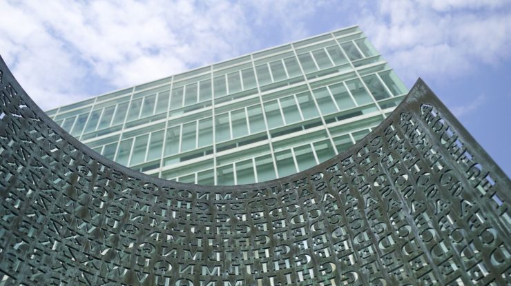 Misterul neelucidat din spatele sculpturii de la sediul CIA