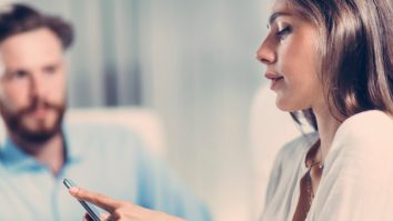 Codul muncii, actualizat. Ce amenzi vor fi date pentru discriminarea sau hărţuirea angajaţilor