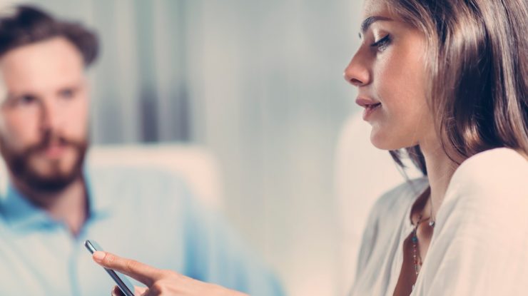 Codul muncii, actualizat. Ce amenzi vor fi date pentru discriminarea sau hărţuirea angajaţilor