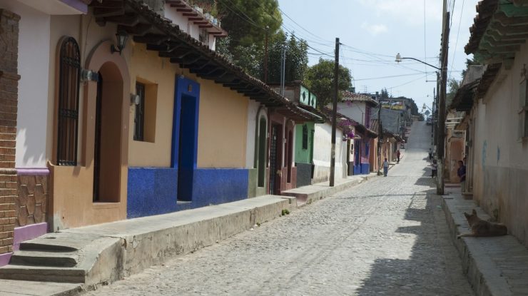 Zeci de copii răpiți, cu vârste între 3 luni și 15 ani, au fost salvați dintr-o casă din sudul Mexicului