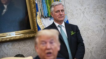 Consilierul pentru securitate națională al lui Donald Trump a fost testat pozitiv la Covid-19