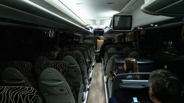 Un șofer din Franța, în moarte cerebrală după ce a interzis urcarea unor pasageri fără măști de protecție