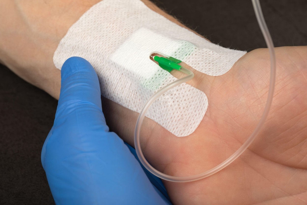 Cercetătorii spun că un test de sânge ar putea depista cancerul cu câțiva ani înainte ca simptomele să apară