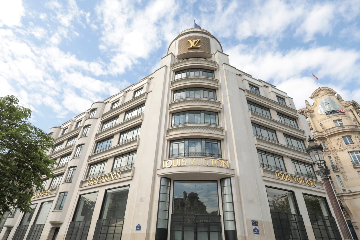 Pandemia pune luxul pe pauză. Veniturile Louis Vuitton sunt afectate de criza Covid-19