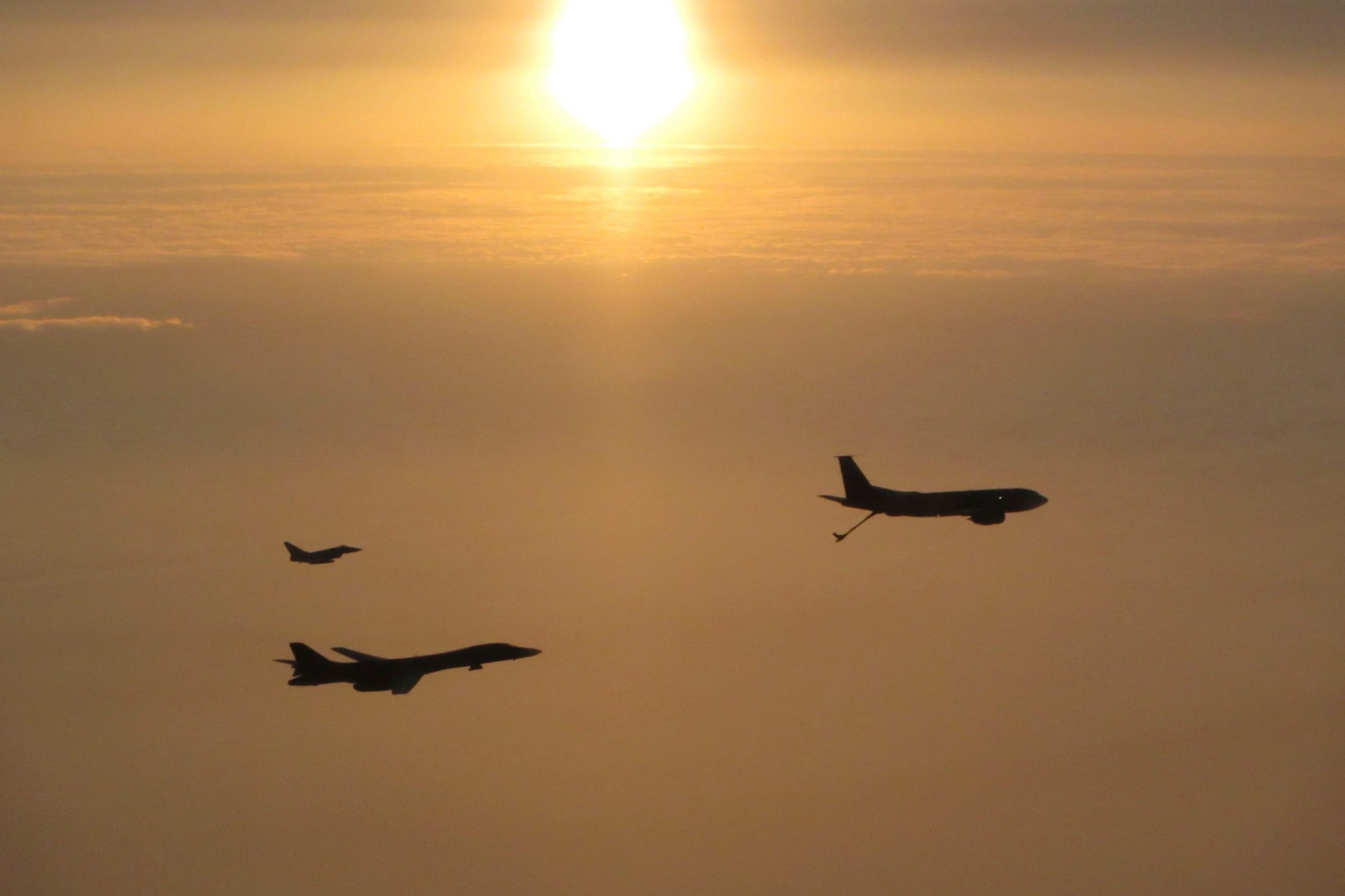 Un avion de pasageri a fost escortat de aeronave de vânătoare spre Norvegia, din cauza unei amenințări cu bombă