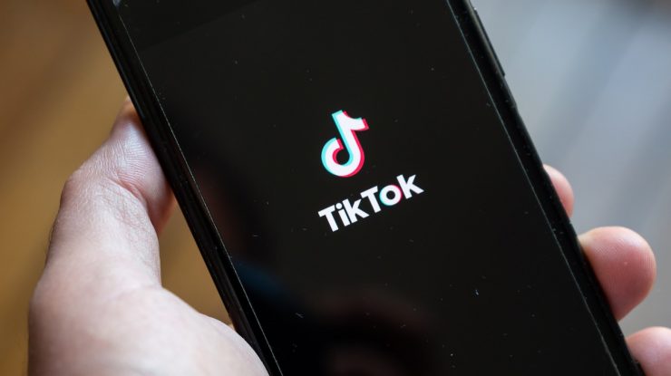 Amazon dă înapoi. Spune că mail-ul prin care le-a cerut angajaților să șteargă TikTok de pe telefoane a fost trimis din greșeală