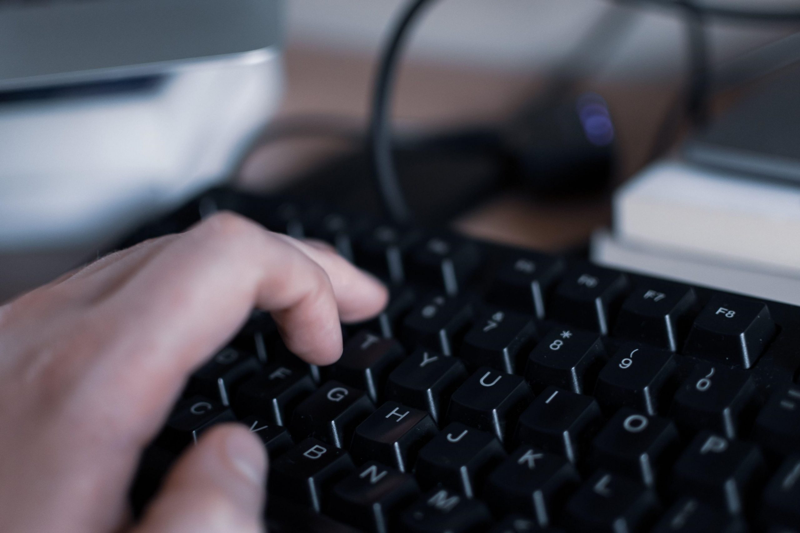 Hackerii devin din ce în ce mai buni în a afla parolele conturilor. Care sunt principalele metode folosite şi la ce trebuie să fii atent