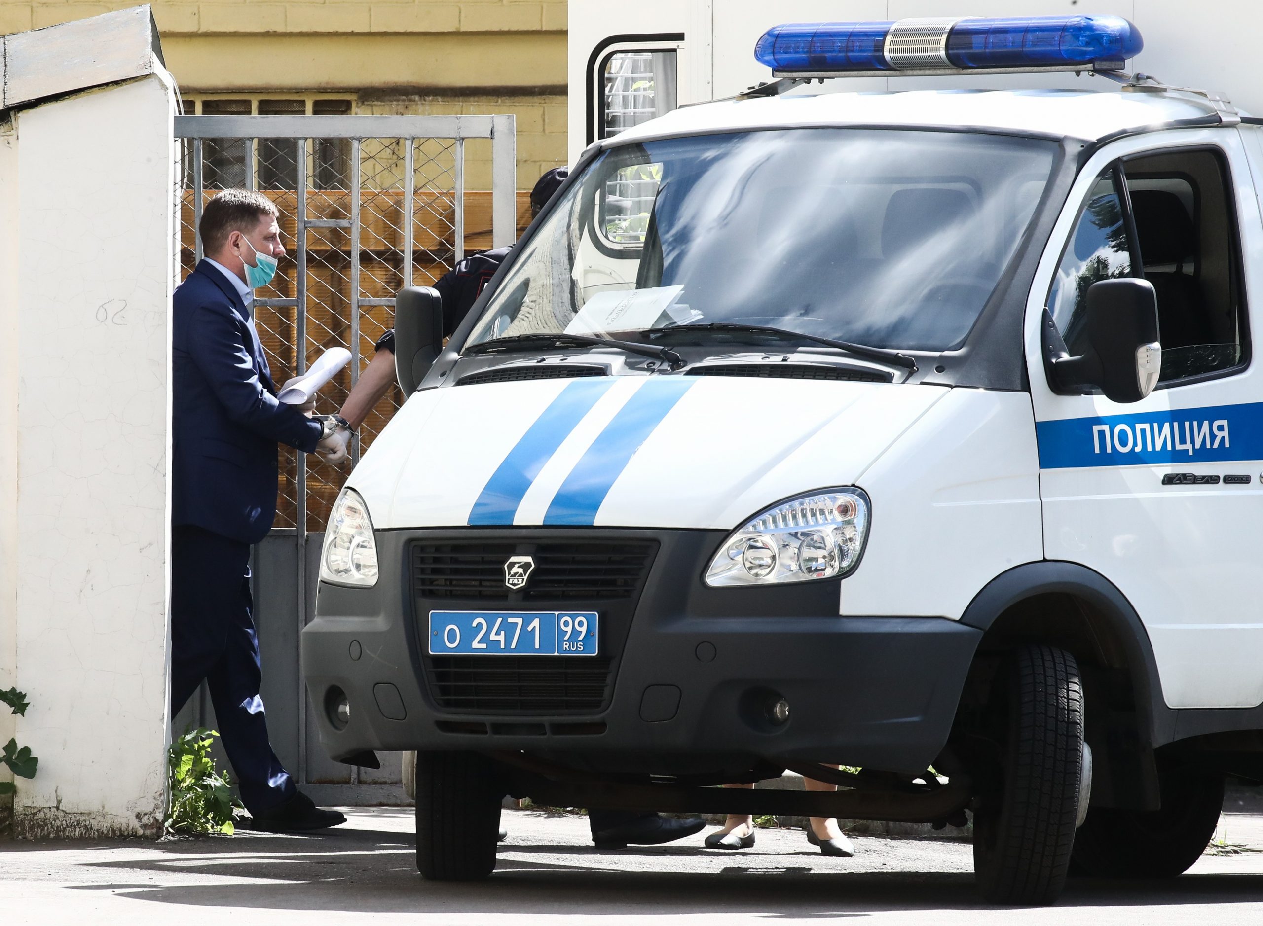 O polițistă din Rusia a căzut de la balcon și a murit, după ce a depus mărturie împotriva șefului ei. O notiță misterioasă a fost găsită în geanta femeii