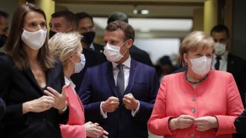 Negocieri dure la Summitul UE. România află dacă primeşte bani pentru planul de relansare economică