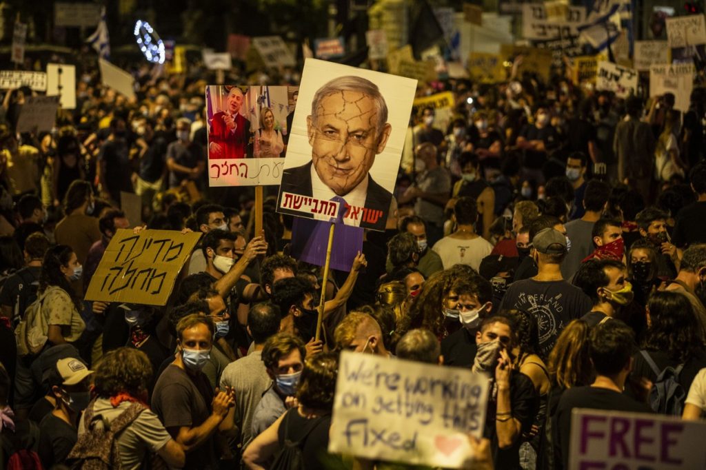 Benjamin Netanyahu este acuzat că a manipulat criza Covid-19