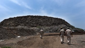 Un medic din India, criminal în serie. A omorât peste 50 șoferi de taxi, iar trupurile le arunca la crocodili